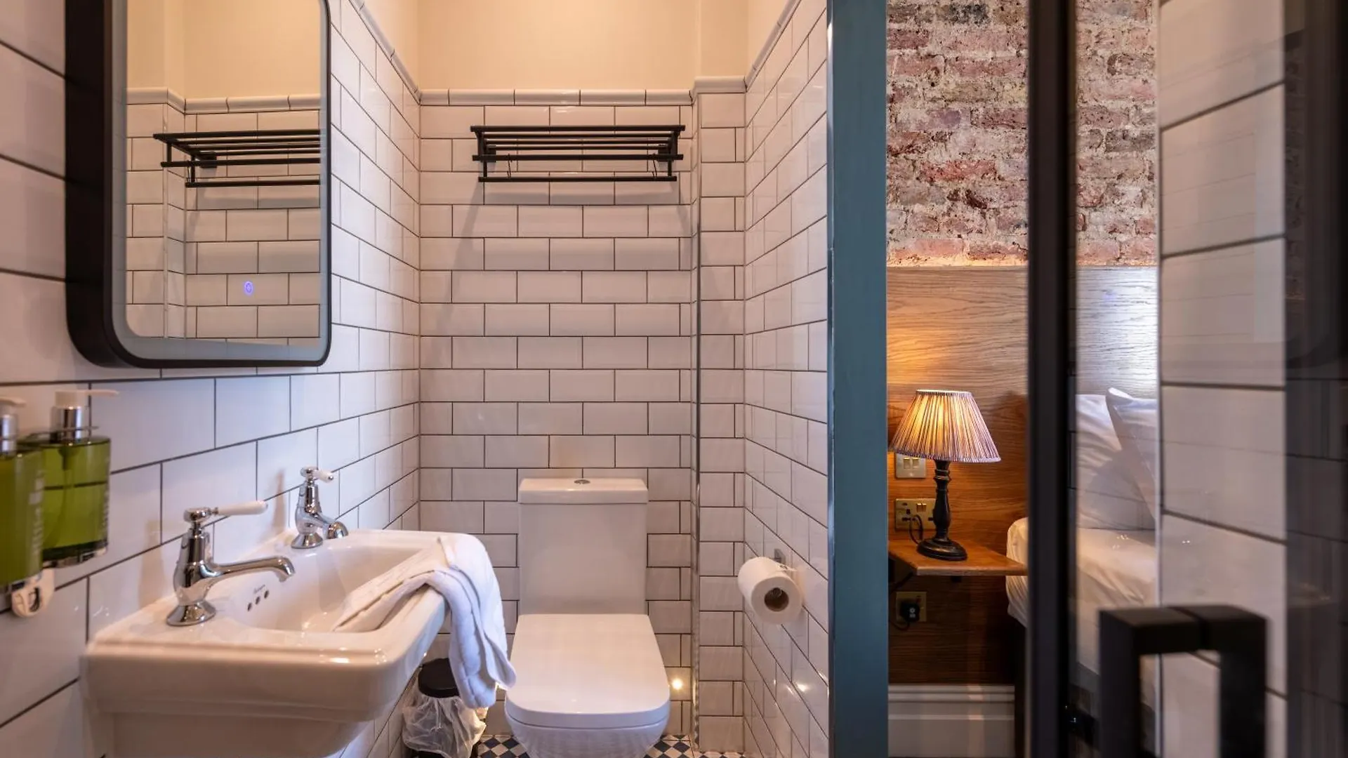 The Crown Pub & Guesthouse London