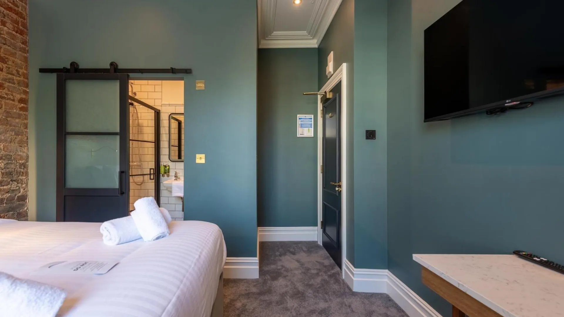 The Crown Pub & Guesthouse Λονδίνο