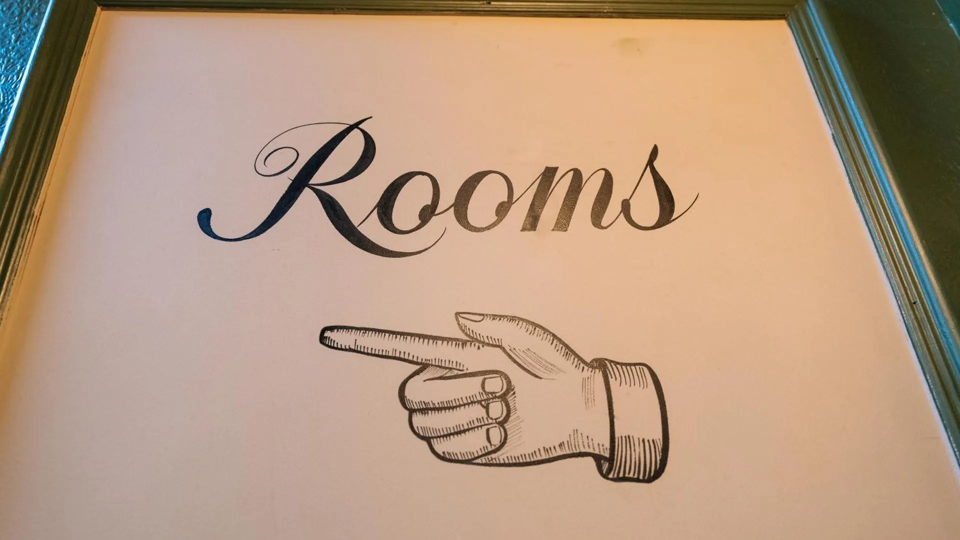 The Crown Pub & Guesthouse Лондон Гостевой дом