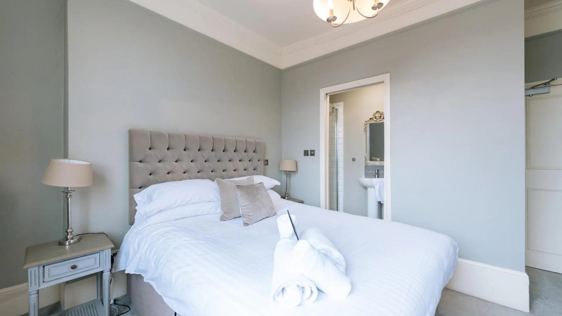 The Crown Pub & Guesthouse Лондон Гостевой дом