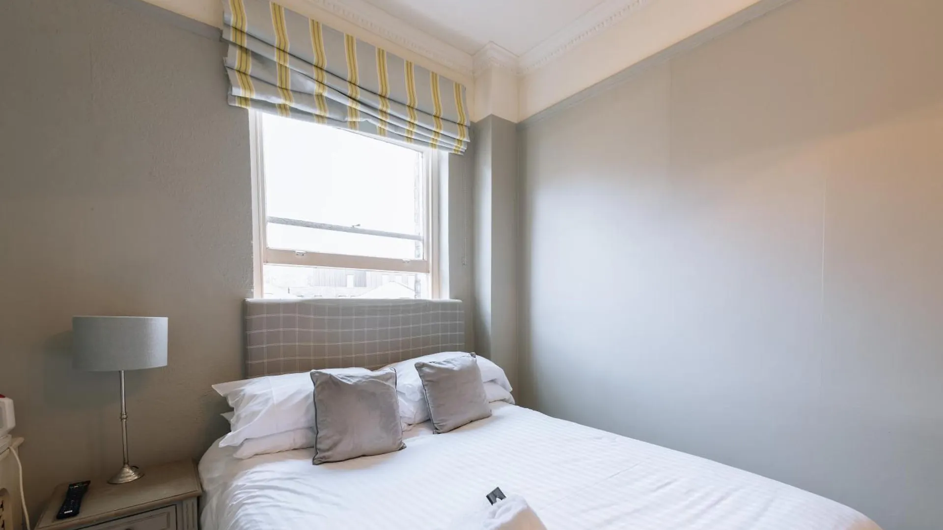 The Crown Pub & Guesthouse Лондон 4*,
