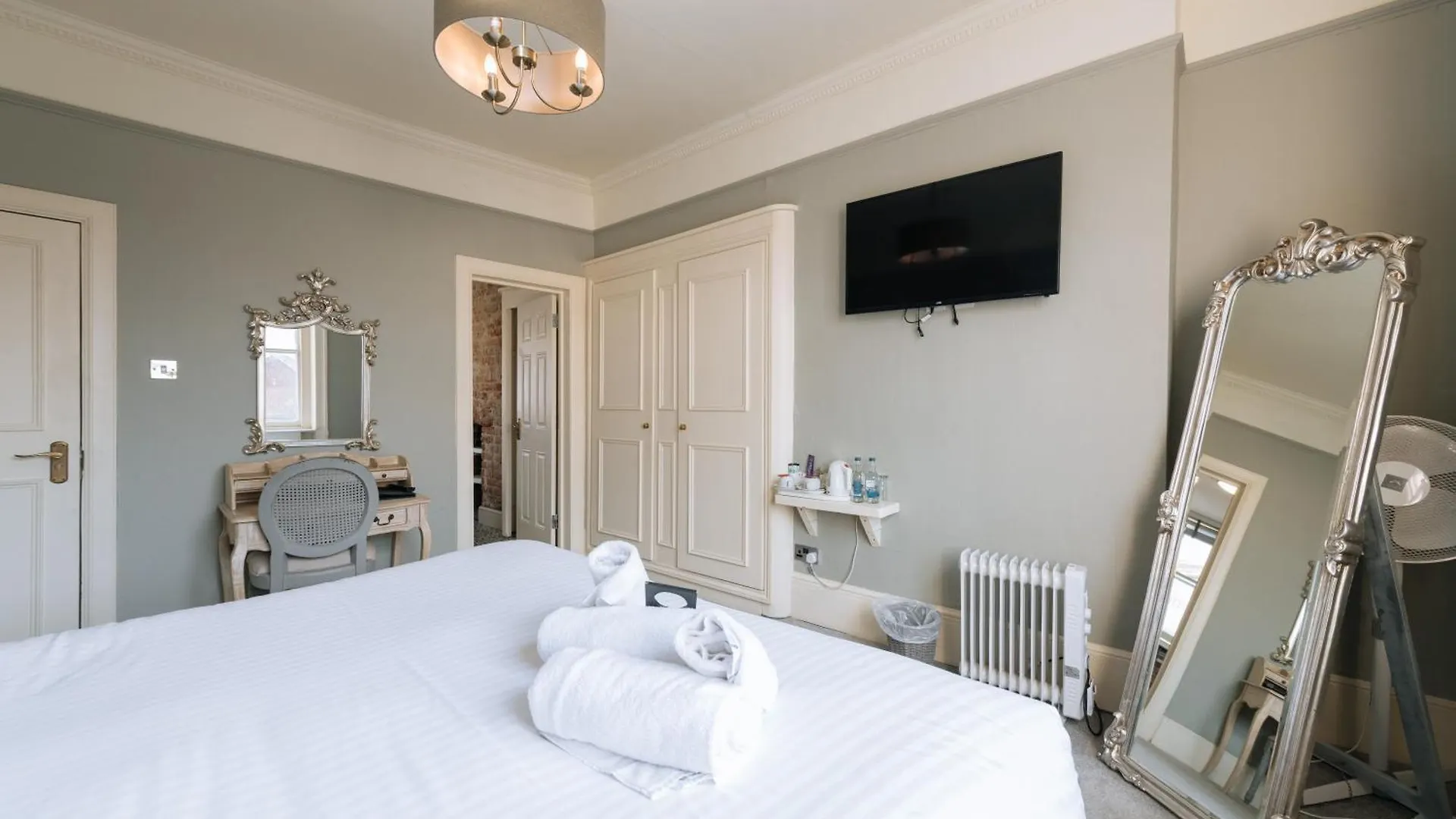 The Crown Pub & Guesthouse Лондон 4*,  Великобритания